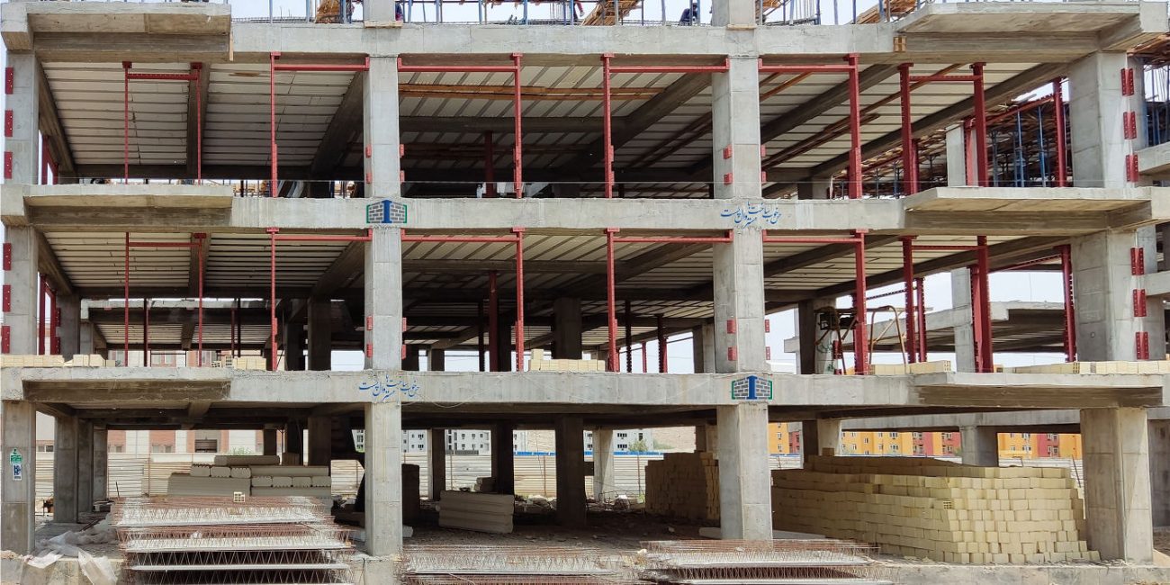 والپست اطراف پنجره